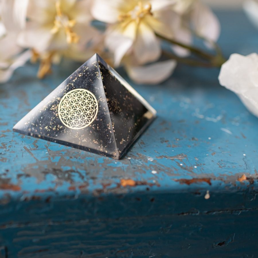 Orgonite Piramide Zwarte Toermalijn | Flower of Life | (40 mm) – Bild 3