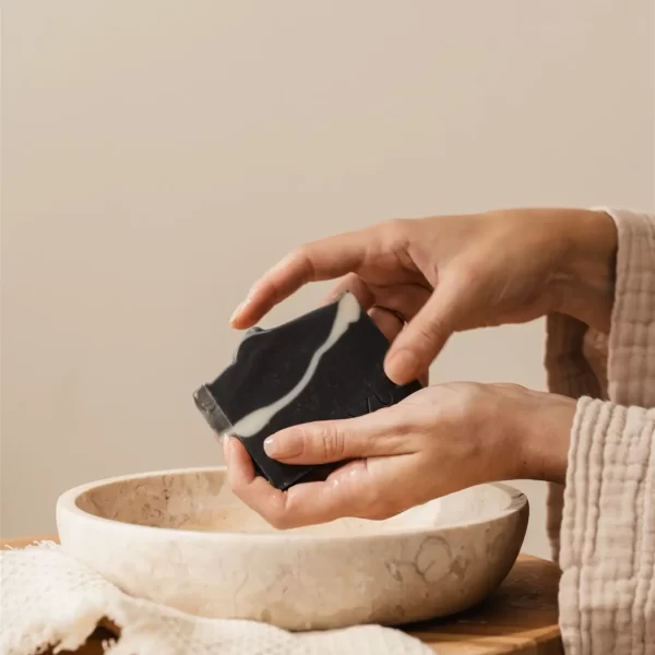 BLACK BEAUTY | natural face bar – Bild 4